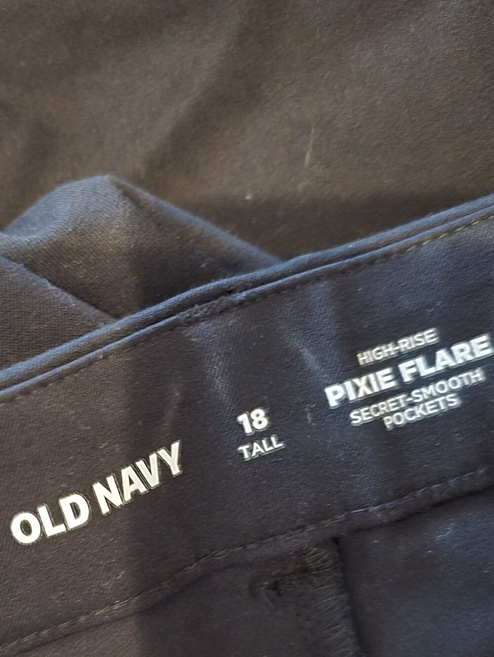 Old Navy Women's Black Straight-Leg Pants - Picture 2 of 2